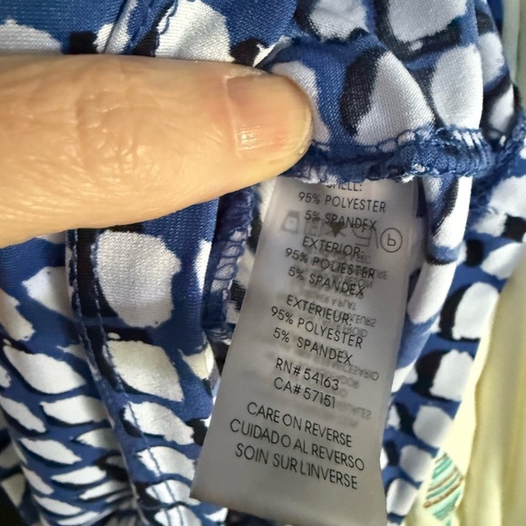 Calvin Klein Abstract Blue, Black, and White Top, Pleated Scoop neck, Size 1X - Picture 6 of 6